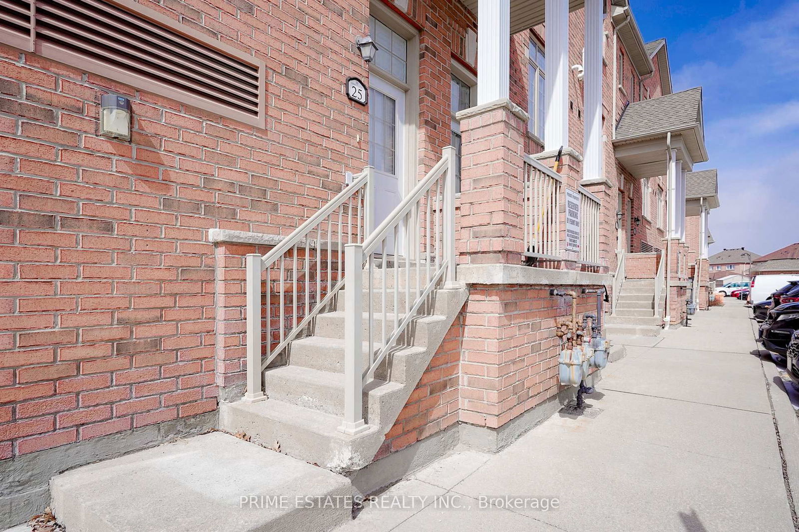 Townhouse for sale at 25-50 Greensborough Villag Circle, Markham, Greensborough, L6E 0C7 - MLS: N12112693