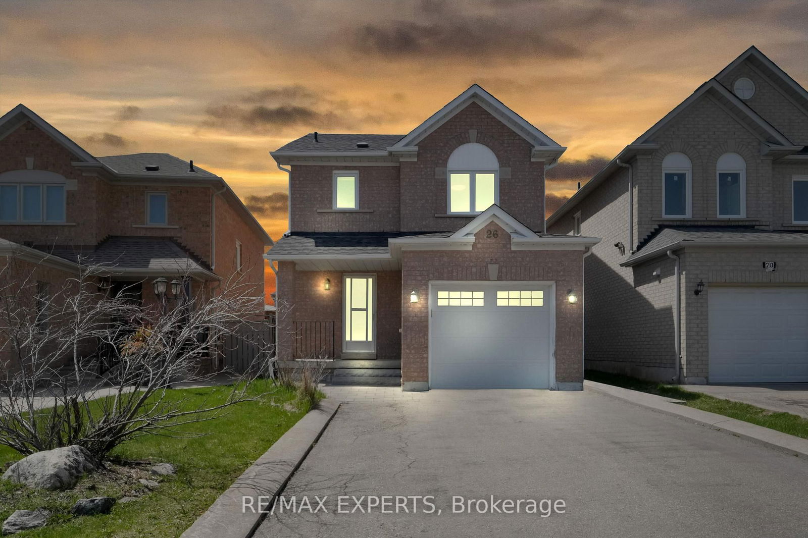 Detached House for sale at 26 Whitefaulds Road, Vaughan, Maple, L6A 2K1 - MLS: N12113167