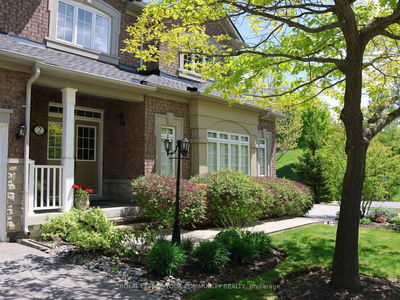 2 Stonecliffe Cres, Aurora - Aurora Estates image-0-1