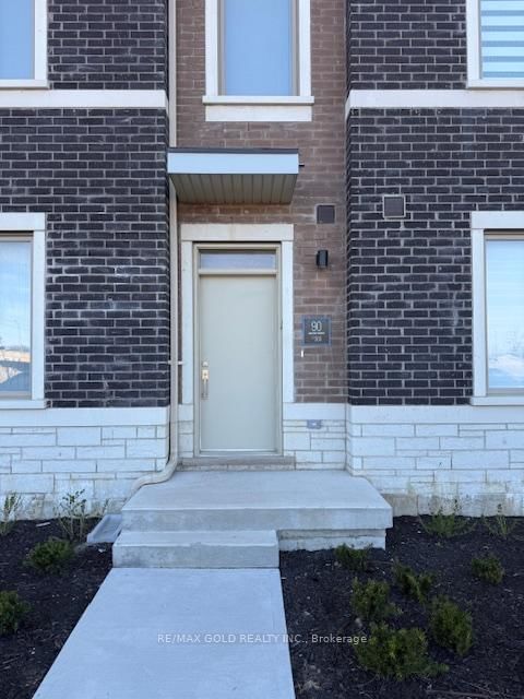 365 - 90 Honeycrisp Crescent