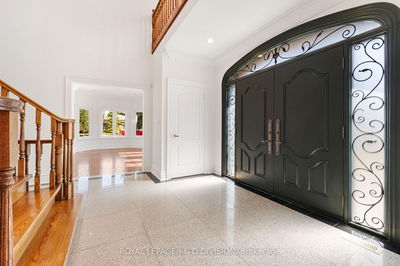 19 Logan Crt, Whitchurch-Stouffville - Rural Whitchurch-Stouffville image-0-3