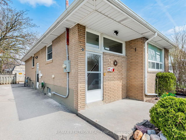 160 Longford Drive