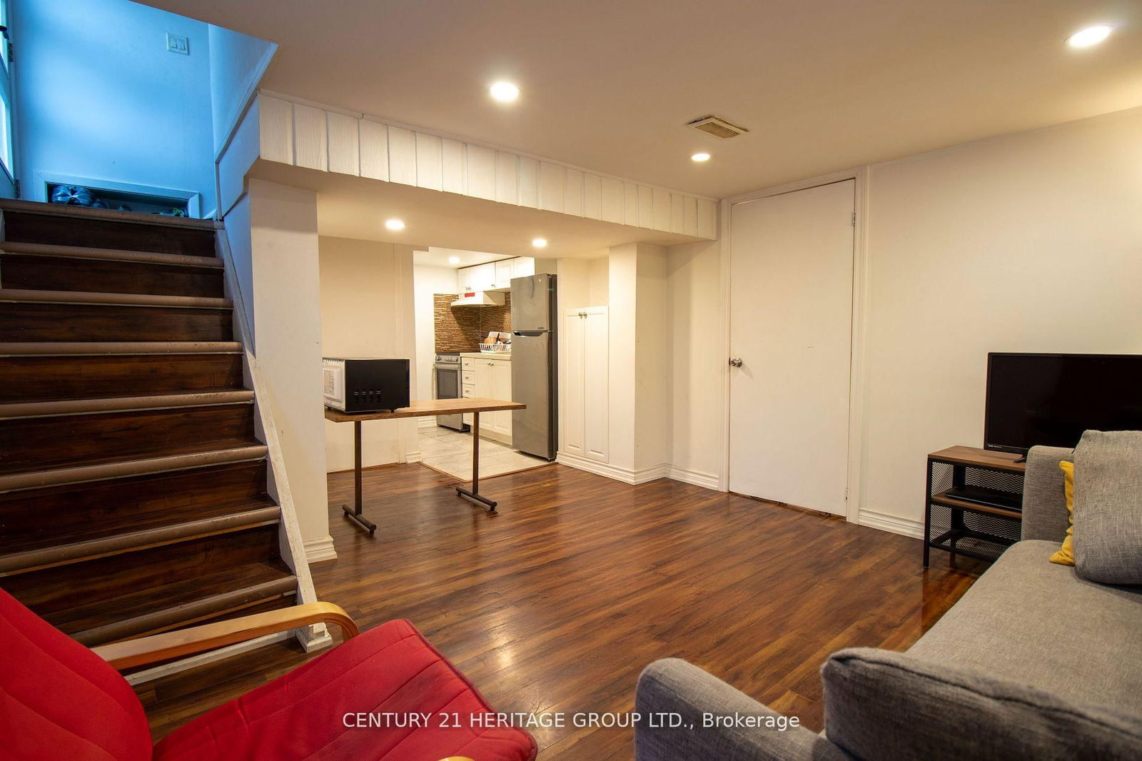 Semi-Detached House for sale at 333 Neal Drive, Richmond Hill, Crosby, L4C 3L3 - MLS: N12114176
