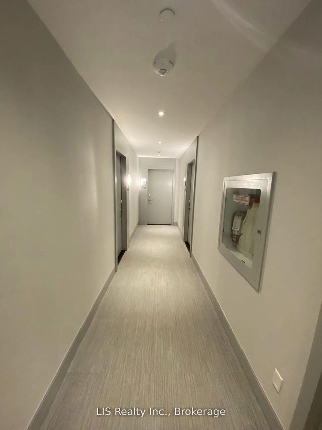 906 - 398 Highway 7 N/A