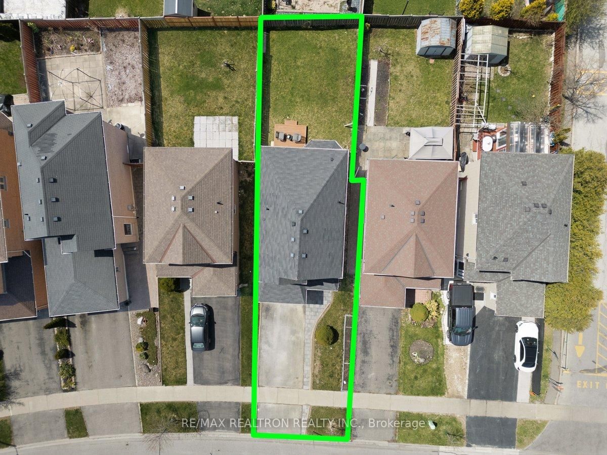 Detached House for sale at 176 Hawker Road, Vaughan, Maple, L6A 2J6 - MLS: N12114457