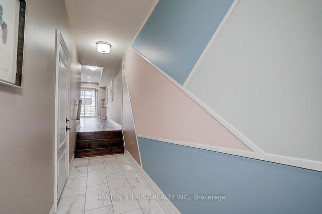 10 Creekvalley Lane
