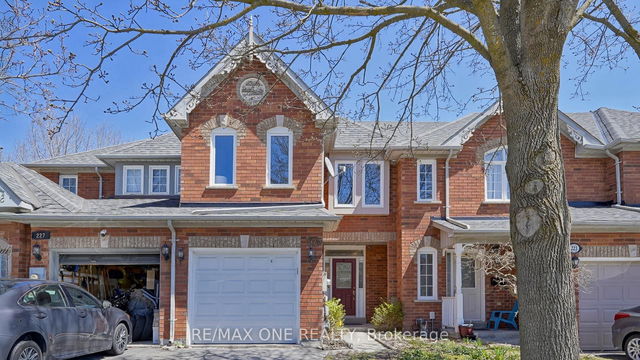 225 Warner Crescent