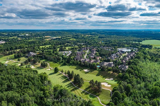 8 Country Club Drive