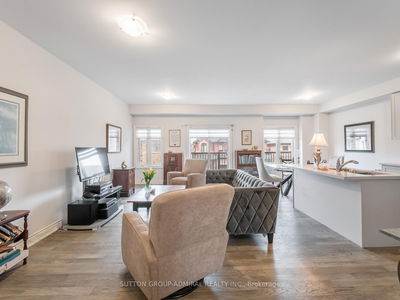 24 Alan Williams Tr, Uxbridge - Uxbridge image-0-2