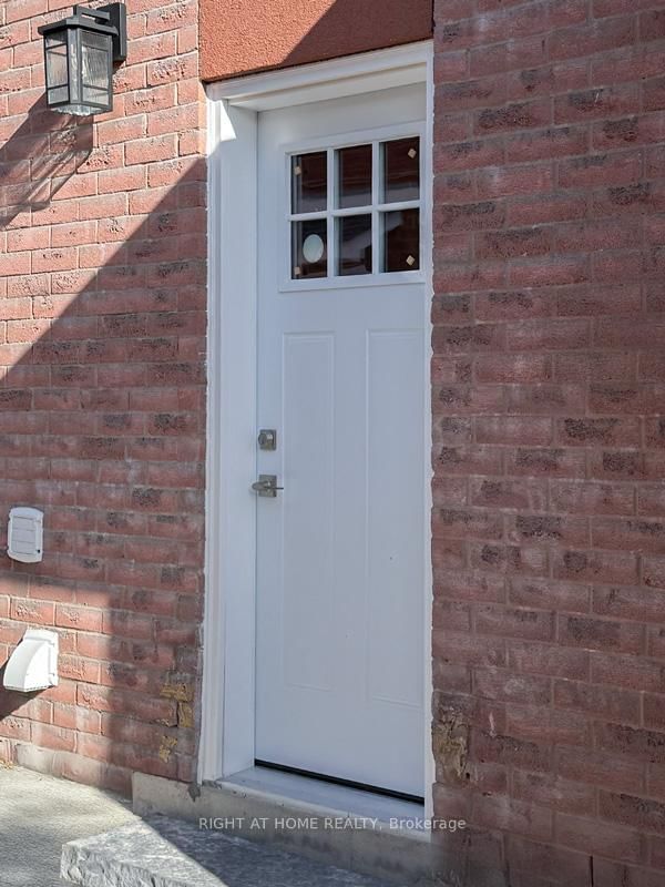 541 Lyman( Basement) Boulevard