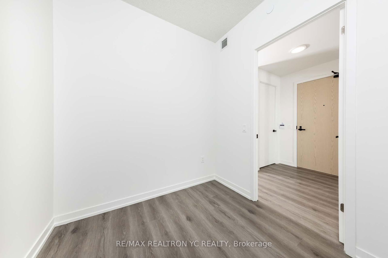 Condo for lease at 2801-225 Commerce Street, Vaughan, Vaughan Corporate Centre, L4K 0R1 - MLS: N12115034