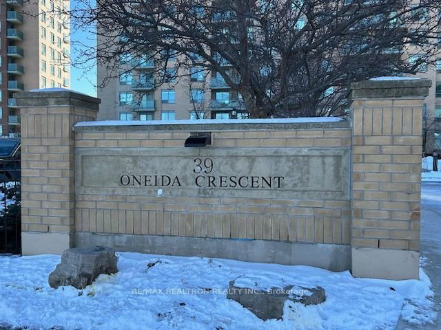 413 - 39 Oneida Crescent