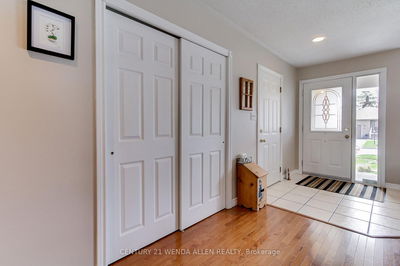 11 Low Blvd, Uxbridge - Uxbridge image-0-3
