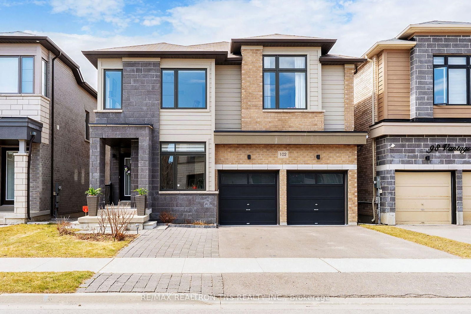 Property at 102 Vantage Loop
