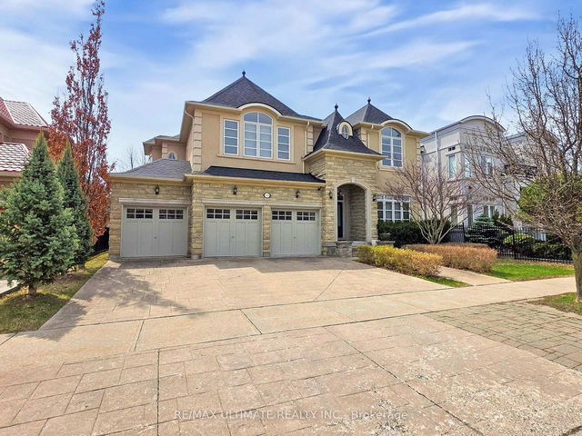 133 Cook's Mill Crescent