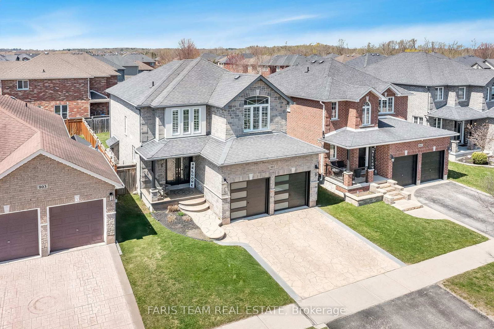 Detached House for sale at 907 Booth Avenue, Innisfil, Alcona, L9S 0A6 - MLS: N12115829