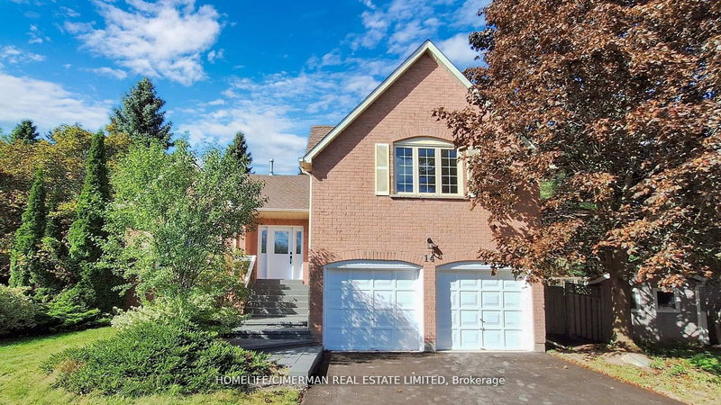 14 Laurwood Crt, Aurora, L4G 5C2 | Image 3
