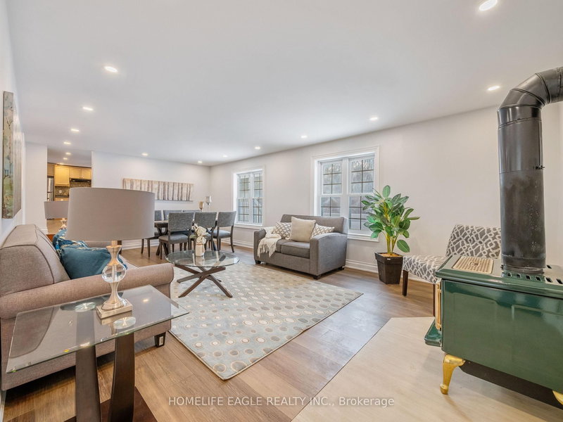 4566 Lloydtown-Aurora Rd, King, L7B 0E3 | Image 3