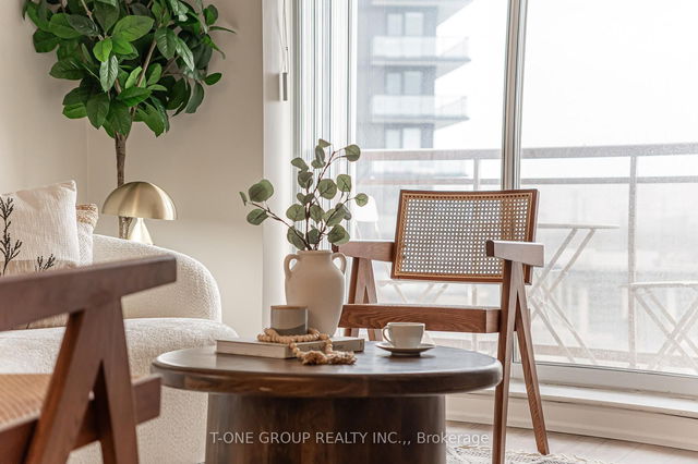 909 - 75 King William Crescent