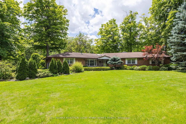 3 Ahorn Grove