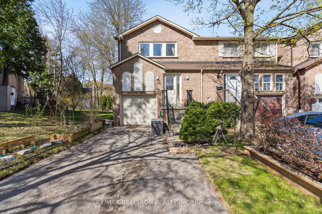 6 Chestnut Gate