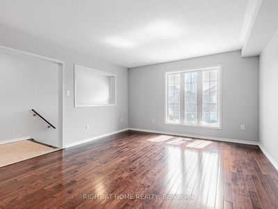 44 MARTELL Gate, Aurora - Bayview Northeast image-0-4