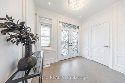 11 John Davis Gate, Whitchurch-Stouffville - Stouffville image-0-4