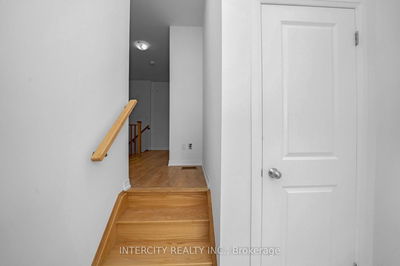 139 Markland St, Markham - Cachet image-0-4