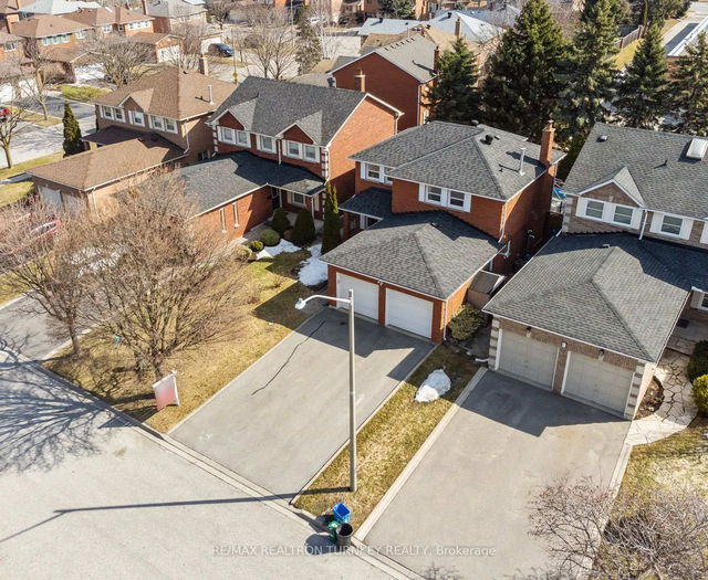 5 Keremeos Crescent
