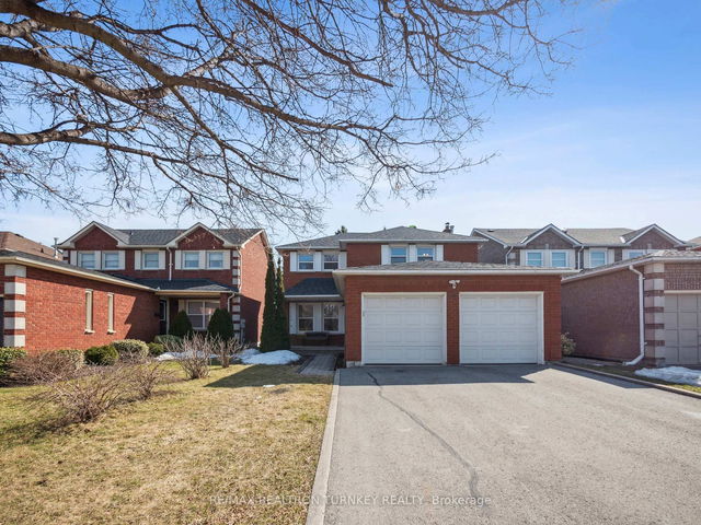 5 Keremeos Crescent