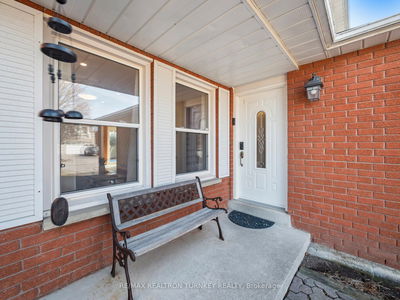 5 Keremeos Cres, Richmond Hill - North Richvale image-0-3