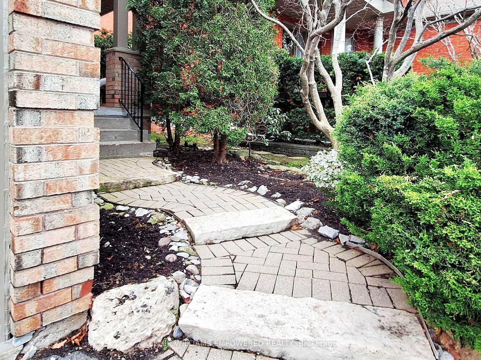 Detached House for sale at 37 Los Alamos Drive, Richmond Hill, Westbrook, L4C 0G7 - MLS: N12118129