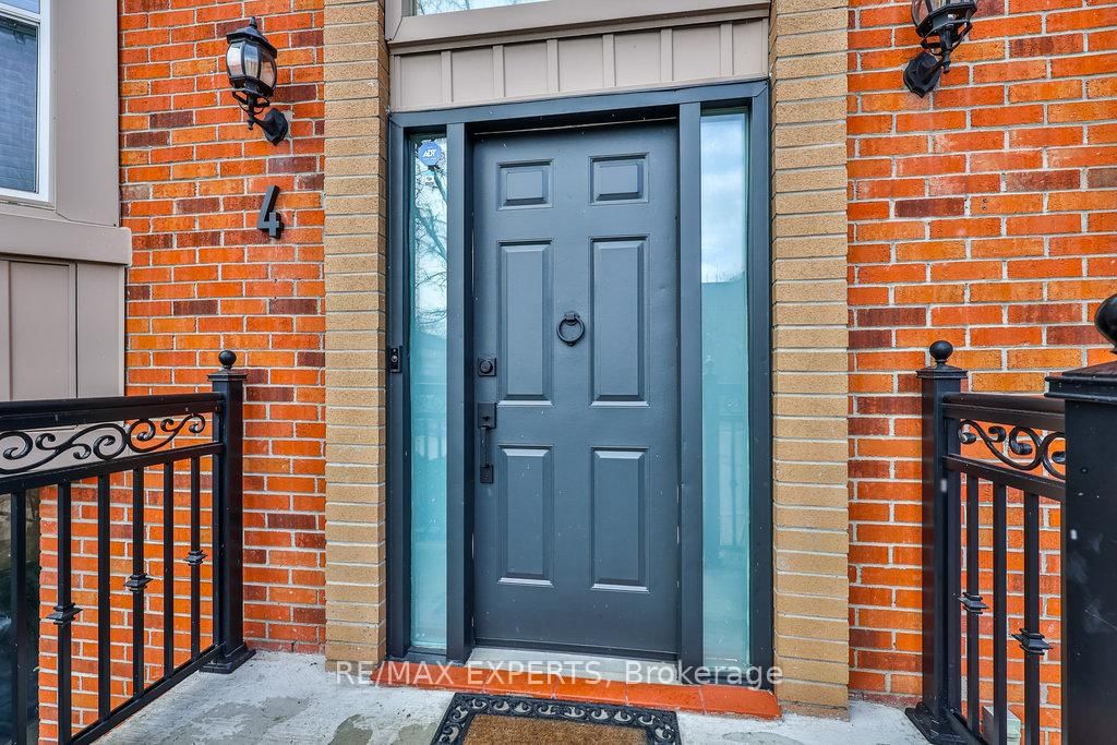 Detached House for sale at 4 Amos Maynard Circle, Vaughan, West Woodbridge, L4L 3B8 - MLS: N12118367