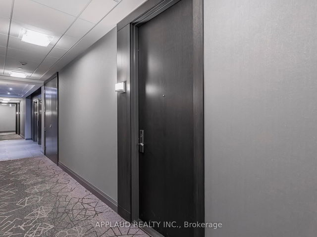 220 - 20 Fred Varley Drive