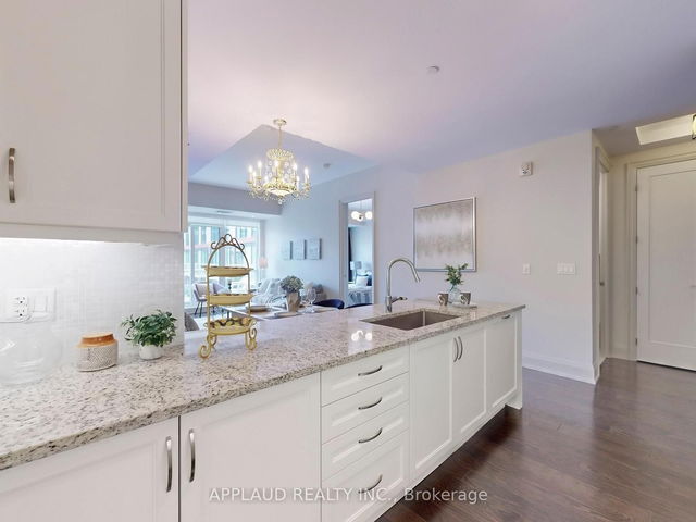 318 - 20 Fred Varley Drive