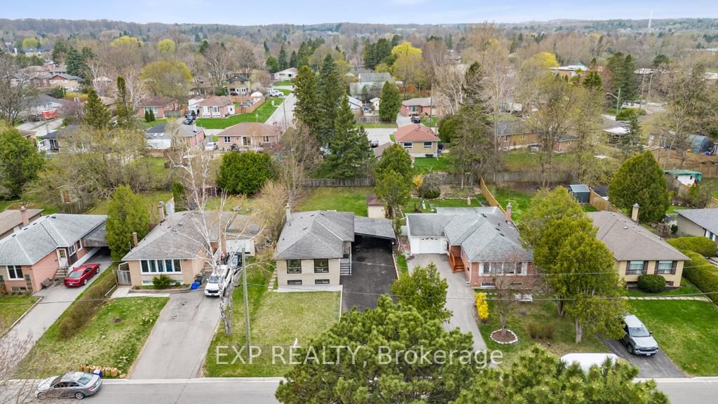 Detached House for sale at 12 Davidson Road, Aurora, Aurora Highlands, L4G 2B1 - MLS: N12118673