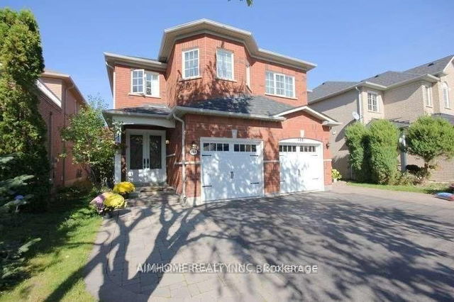 233 Royal Appian Crescent