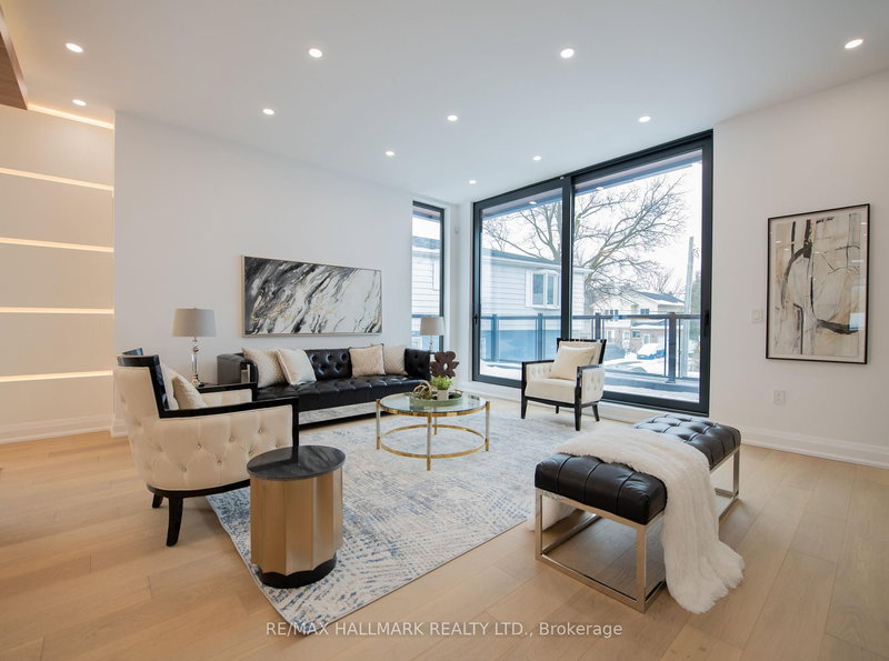 52 Wildwood Ave, Richmond Hill, L4E 3B3 | Image 3