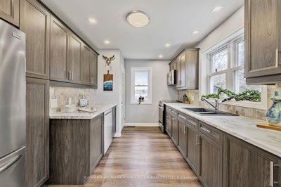 315 Agar Ave, Bradford West Gwillimbury - Bradford image-0-2