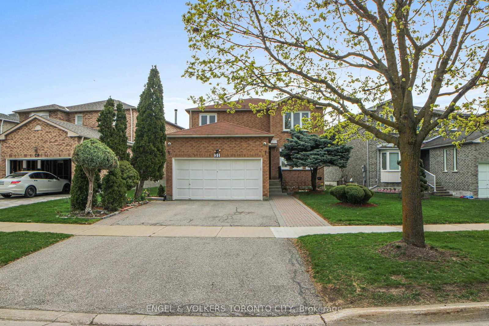 Detached House for sale at 31 Woodriver Street, Richmond Hill, Devonsleigh, L4S 1B7 - MLS: N12120265