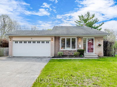 33 Law Cres, Richmond Hill - North Richvale
