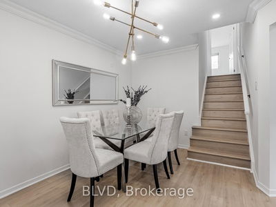 33 Law Cres, Richmond Hill - North Richvale image-0-4