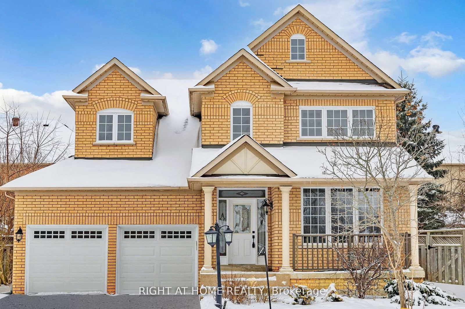 Detached House for sale at 23 Waldron Crescent, Richmond Hill, Oak Ridges, L4E 4A3 - MLS: N12120600