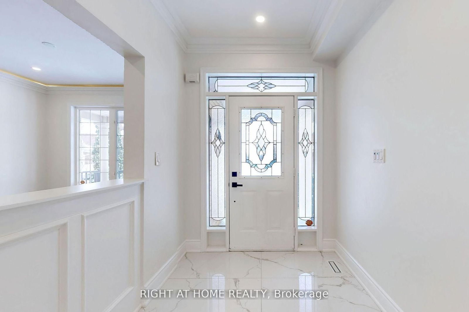 Detached House for sale at 23 Waldron Crescent, Richmond Hill, Oak Ridges, L4E 4A3 - MLS: N12120600