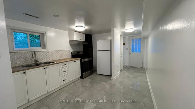 B - 627 Red Deer Street
