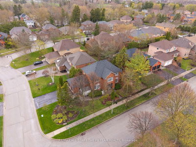 156 Park Dr, Whitchurch-Stouffville - Stouffville image-0-3