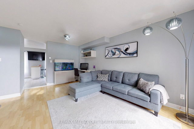 50 MOSAICS Avenue