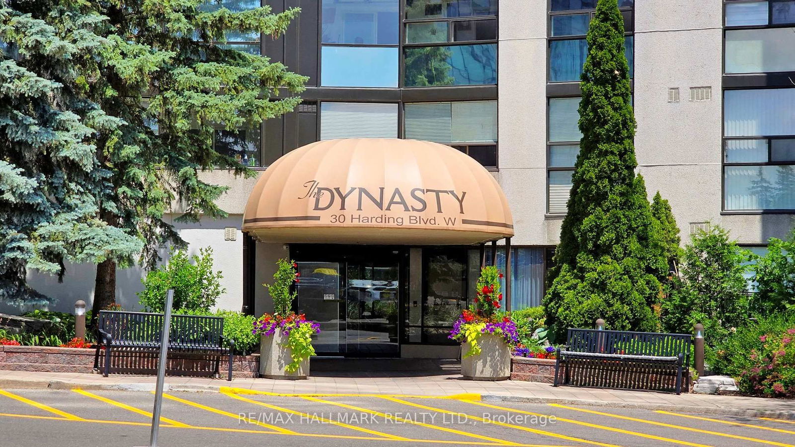 Condo for sale at 403-30 Harding Boulevard, Richmond Hill, Harding, L4C 1S8 - MLS: N12121442