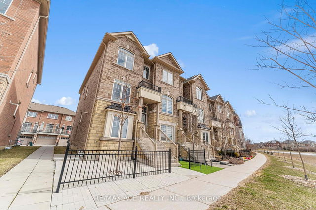 207 Dundas Way