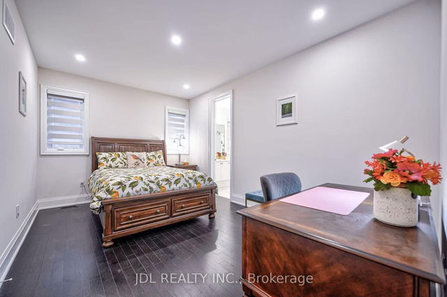 Room E - 133 HILLSVIEW Drive
